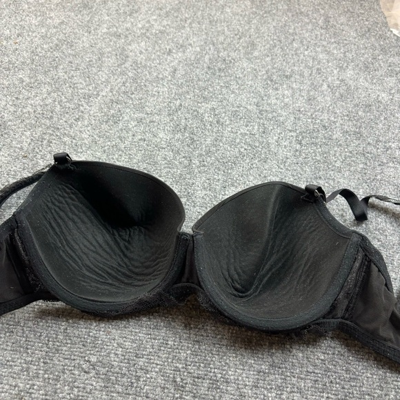 Victoria’s Secret women’s Black Dream Angels Lined Demi size: 34DDD - Picture 2 of 7
